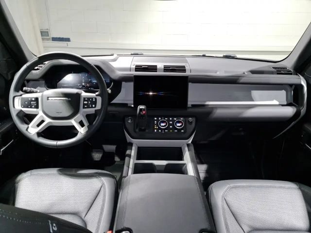 Land Rover Defender 110 D300 Dynamic SE