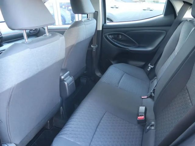 Toyota Yaris Hatchback Hybride Team D