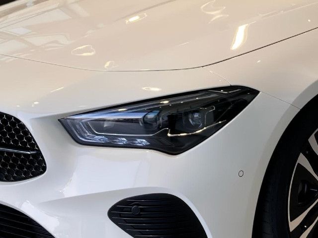 Mercedes-Benz CLA 180 Shooting Brake