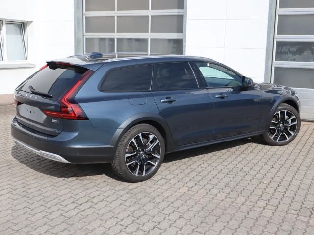 Volvo V90 Cross Country AWD Plus