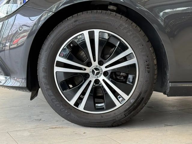 Mercedes-Benz E 200 E 200 d Estate