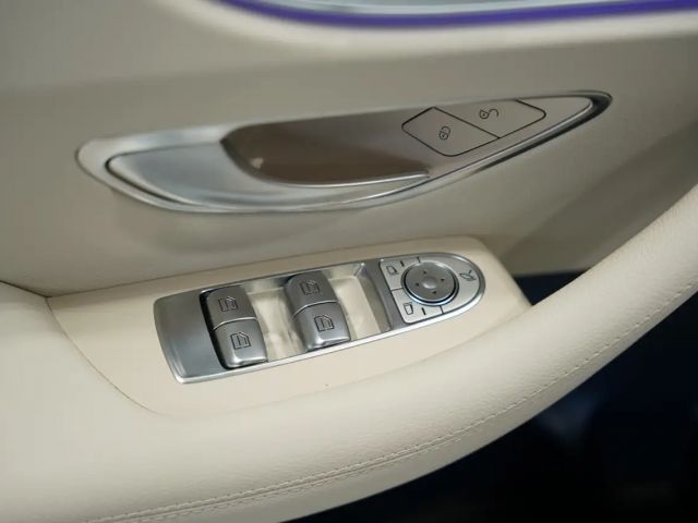 Mercedes-Benz E 200 4MATIC AMG Line Coupé