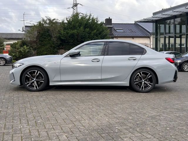 BMW 320 320d M-Sport Sedan xDrive