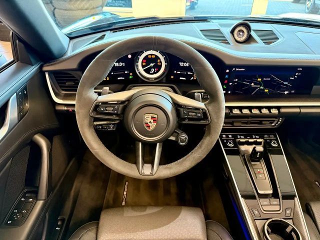 Porsche 992 4S Cabrio Targa