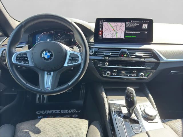 BMW 530 530i M-Sport Touring xDrive