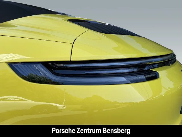 Porsche 992 Cabrio Carrera GTS