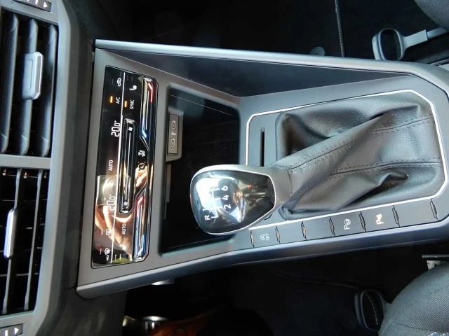 Volkswagen Taigo 1.0 TSI R-Line