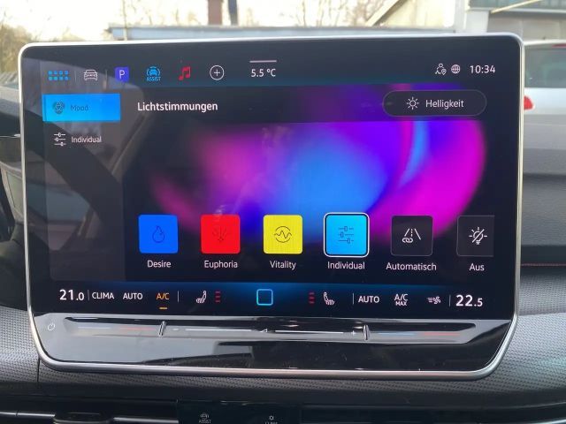 Volkswagen Golf DSG Style eHybrid