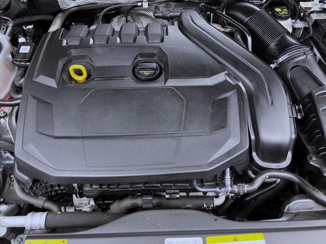 Volkswagen Golf 1.5 eTSI DSG Style Variant