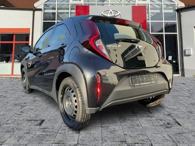 Toyota Aygo X 1.0 VVT-i Hatchback Play