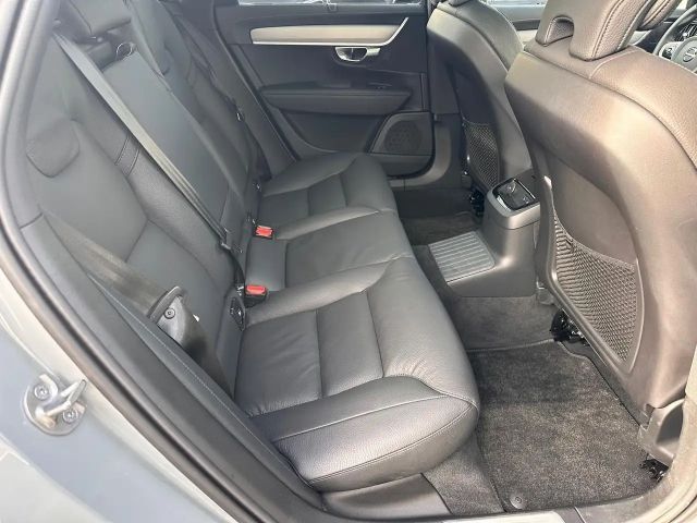 Volvo V90 AWD Plus T6