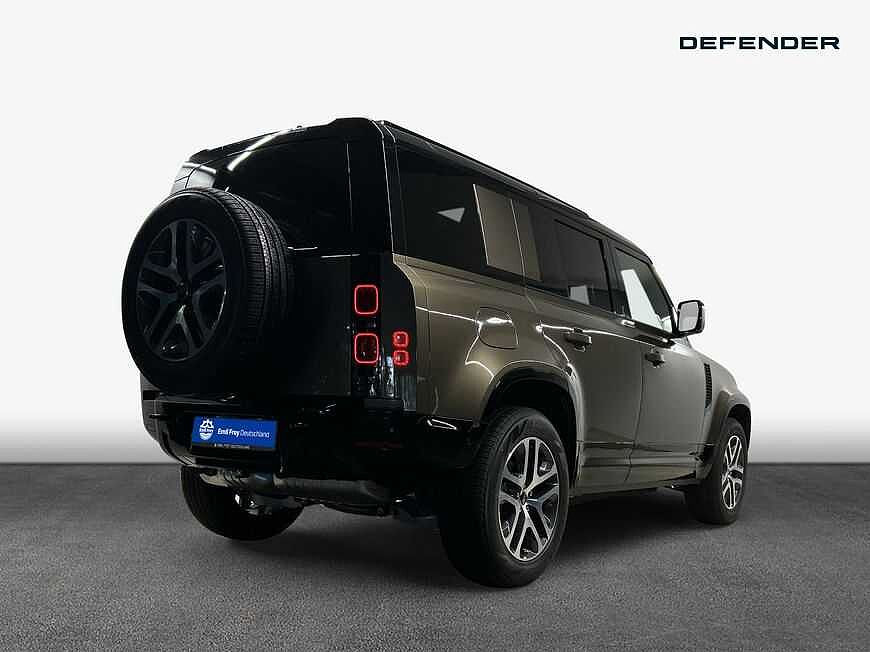 Land Rover Defender 110 Dynamic SE