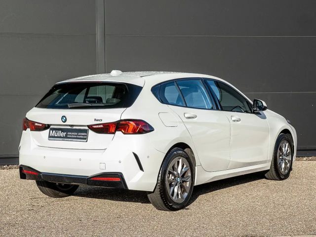 BMW 120 120d Sedan