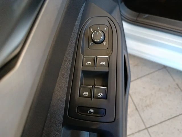 Volkswagen Golf 1.5 eTSI DSG Golf VIII Life