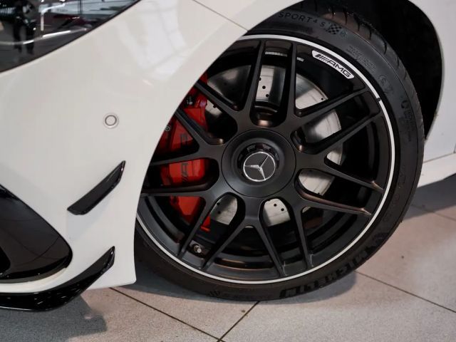 Mercedes-Benz CLA 45 AMG 4MATIC AMG Line Sedan