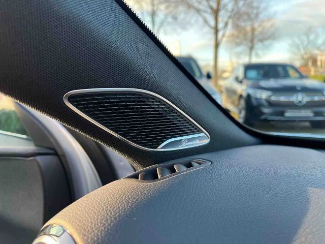 Mercedes-Benz A 250 A 250 e AMG Line