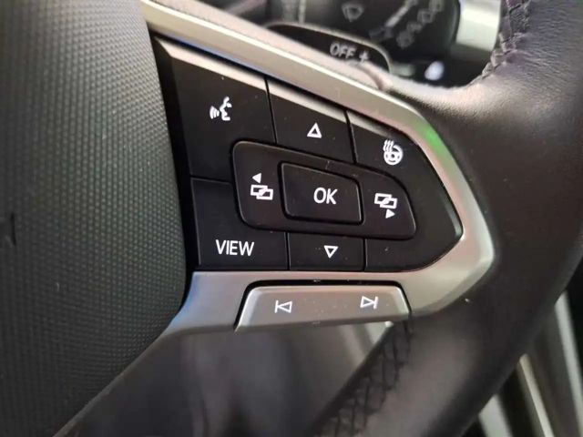 Volkswagen Golf DSG Life