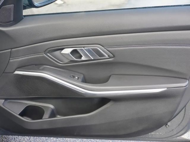 BMW 320 320d Sport Line Touring xDrive