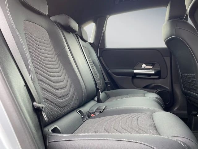 Mercedes-Benz B 180 Progressive