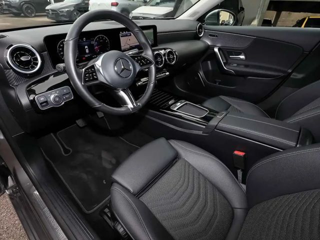 Mercedes-Benz A 180 Hatchback