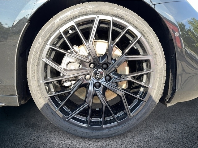 Audi A6 Avant Quattro S-Tronic