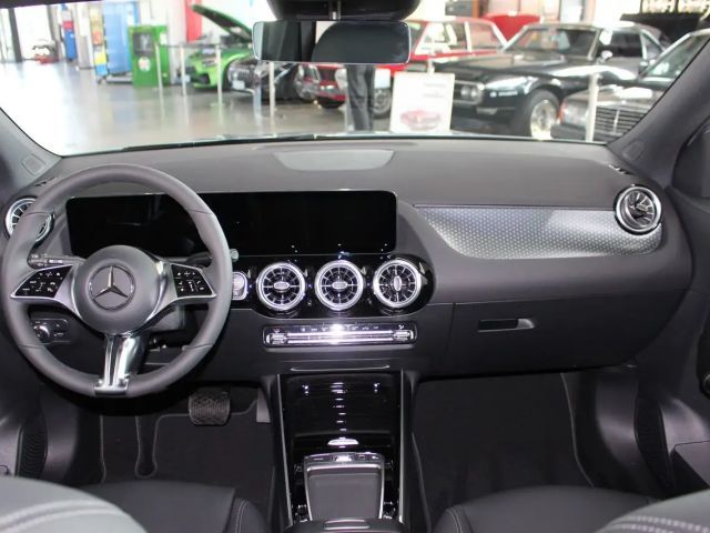 Mercedes-Benz GLA 200 Progressive