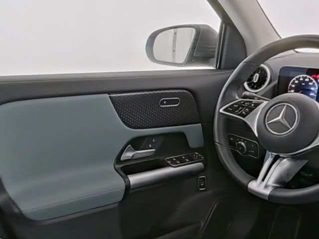 Mercedes-Benz GLA 200 Progressive