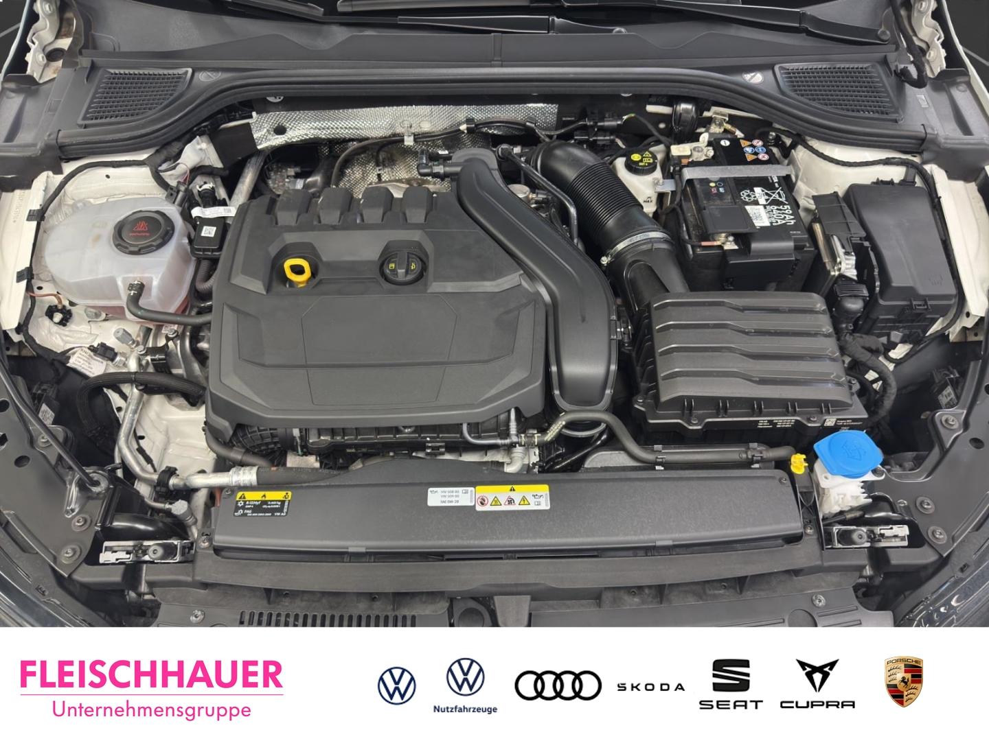 Volkswagen Golf 1.5 eTSI Golf VIII Style