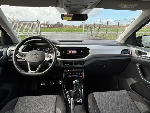 Volkswagen T-Cross Move