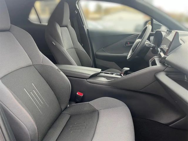 Toyota C-HR Active Hybride