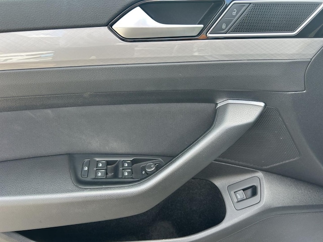 Volkswagen Passat 1.5 TSI Business DSG Variant