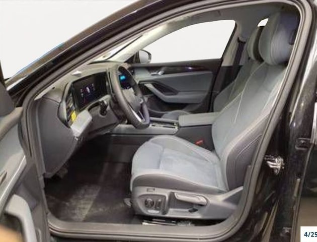 Volkswagen Passat 1.5 eTSI Business Variant