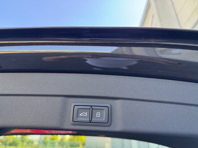 Audi A6 Avant Quattro S-Tronic