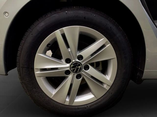 Volkswagen Golf 1.5 TSI DSG Life Variant