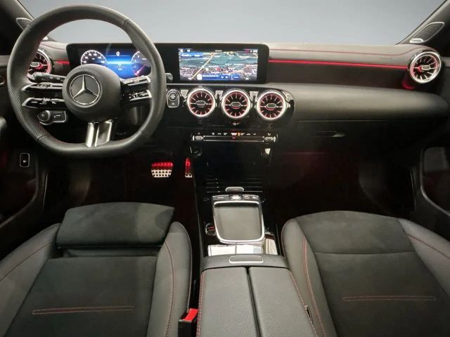 Mercedes-Benz CLA 200 AMG Line Shooting Brake