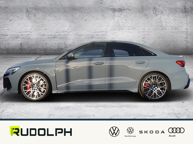 Audi RS3 Quattro S-Tronic Sedan