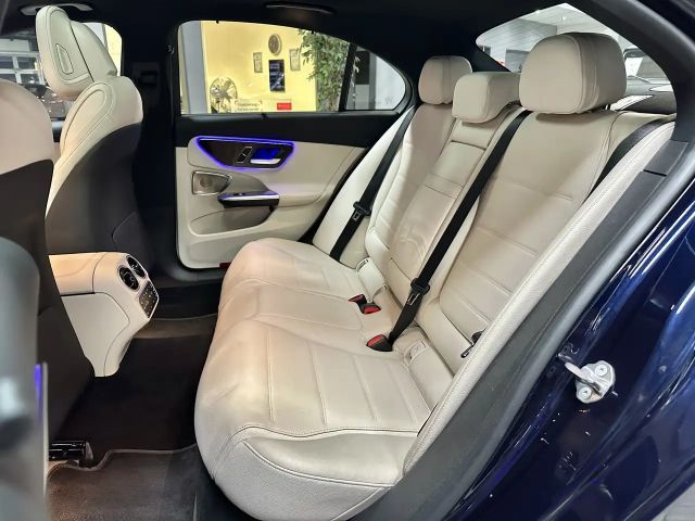 Mercedes-Benz C 200 Sedan