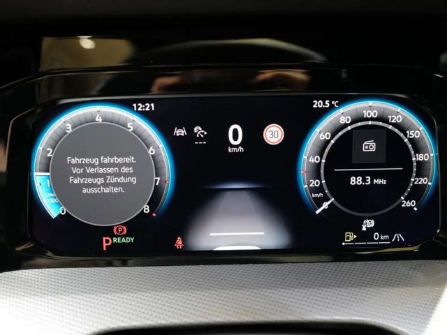 Volkswagen Golf 1.5 eTSI DSG Golf VIII