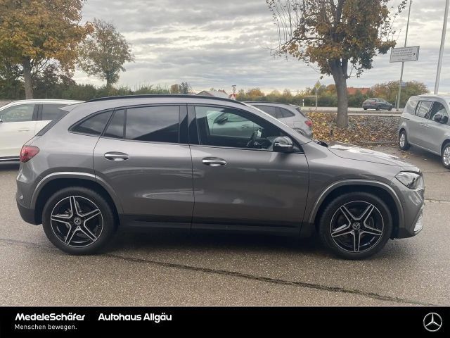 Mercedes-Benz GLA 200 AMG Line