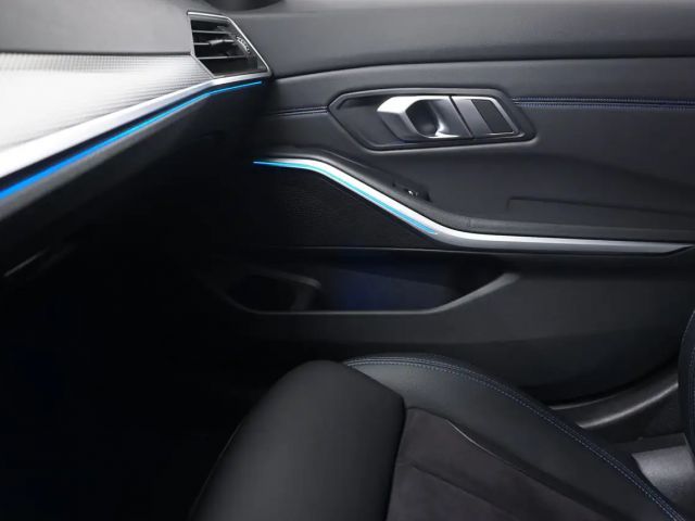 BMW 320 320e M-Sport Sedan