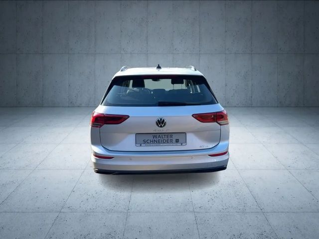 Volkswagen Golf 1.5 eTSI DSG Life Variant