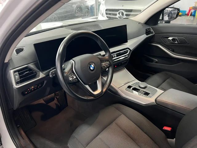 BMW 320 320d Touring xDrive