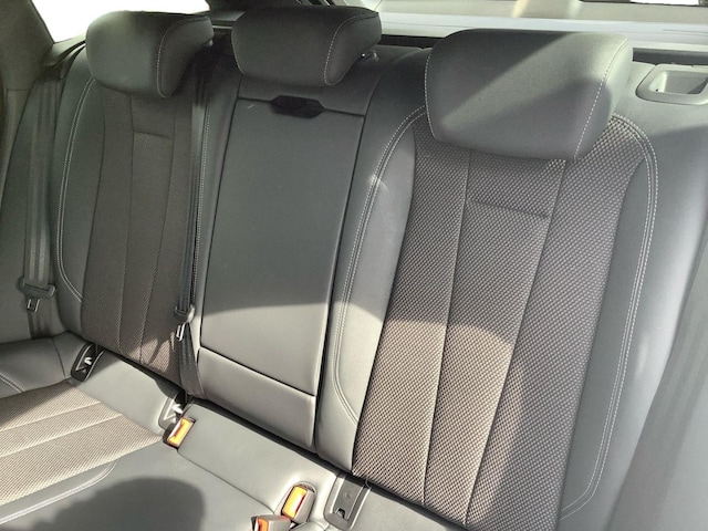 Audi A4 40 TDI Avant S-Tronic