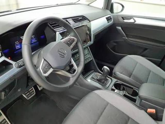 Volkswagen Touran 1.5 TSI DSG IQ.Drive