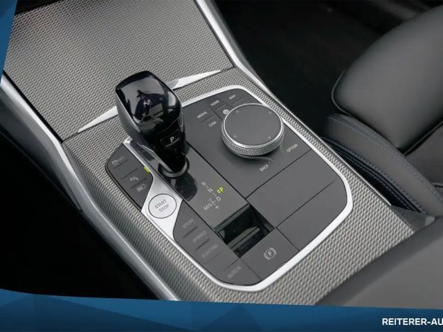 BMW 330 330e M-Sport xDrive