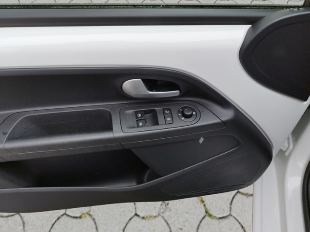 Volkswagen up! Move Move up!