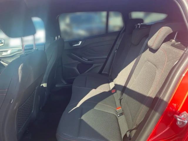 Ford Focus ST Line Wagon