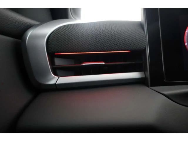 Volkswagen T-Roc 1.5 eTSI R-Line Style