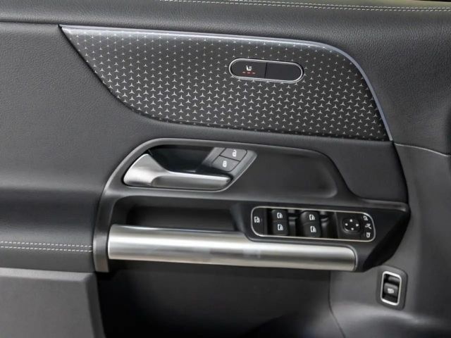 Mercedes-Benz B 200 Progressive Sedan