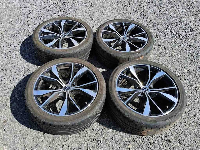 Volkswagen Tiguan 2.0 TSI